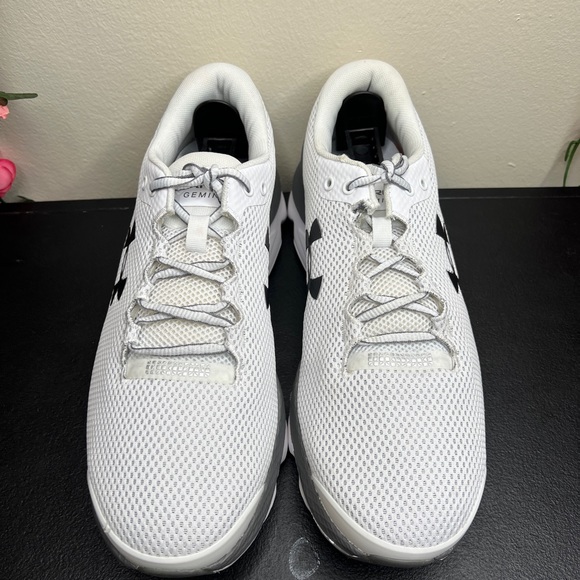 🌹 Under Armour Mens Charged Gemini 3023276-100 White Running Shoes Sneakers 9 - Picture 5 of 14